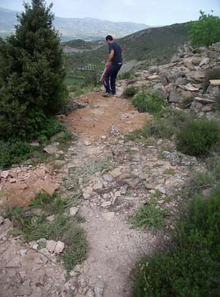 Camí d'accés al conjunt abans dels treballs