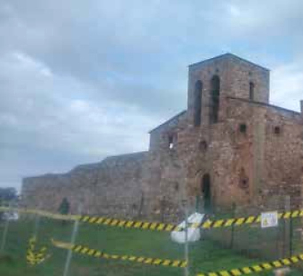 Vista exterior del conjunt abans de la restauració