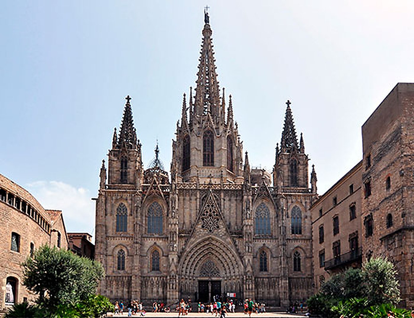 Vista general de la façana de la Catedral de Barcelona