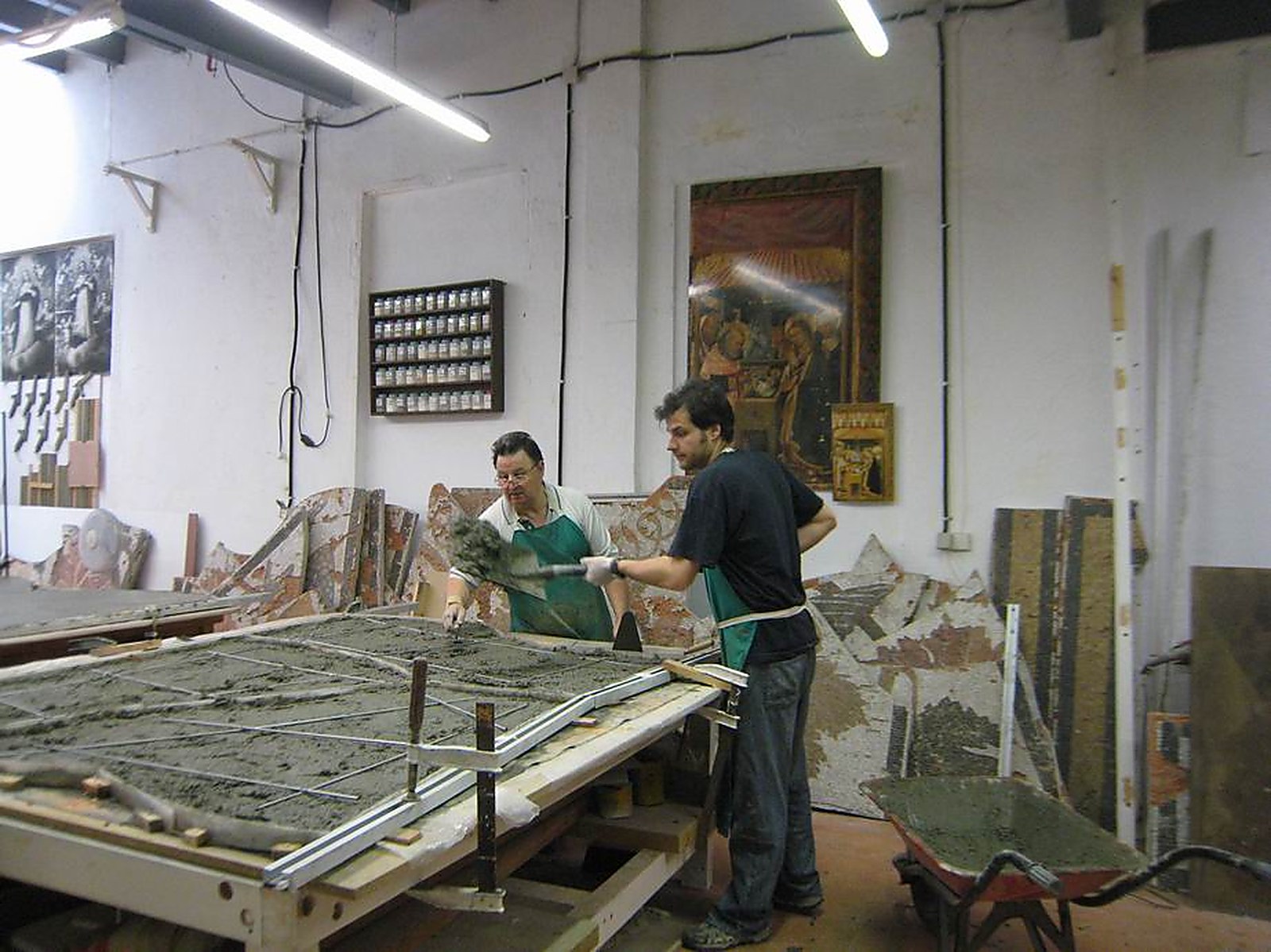Procés al taller: elaboració del nou suport dels fragments