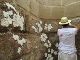 Aplicació de morters de sacrifici al mur