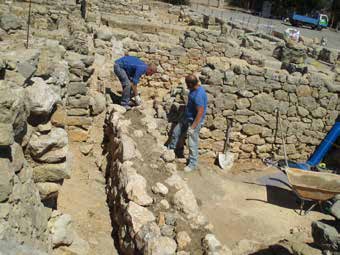 Treballs de consolidació de murs al jaciment