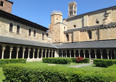 2016-2017 Restauració del claustre romànic de la catedral de Santa Maria de la Seu d’Urgell (LLeida). (Treball per la constructora Urcotex)
