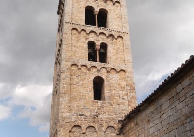 2013 : Restauració de les façanes , campanar, portada , rossetó i cor de l’església románica de Santa Cecília de Molló (Ripollès). Programa Romànic Obert de La Caixa.( Treball per a la constructora Urcotex)