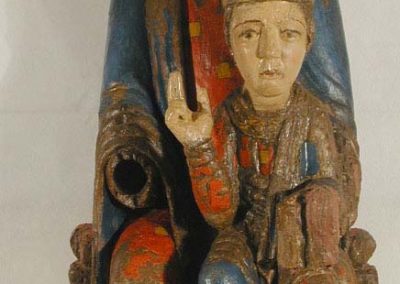 Restauración de una talla gótica S.XIV Virgen con el Niño S.XIV (Colección particular)