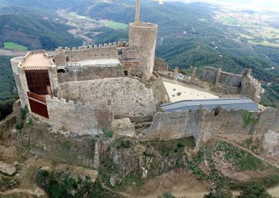 2016 -2017 : Restauració del castell de Montsoriu, consolidació de les muralles i talús del mur oest (Arbúcies Girona ) (Treball per la constructora Bigas)